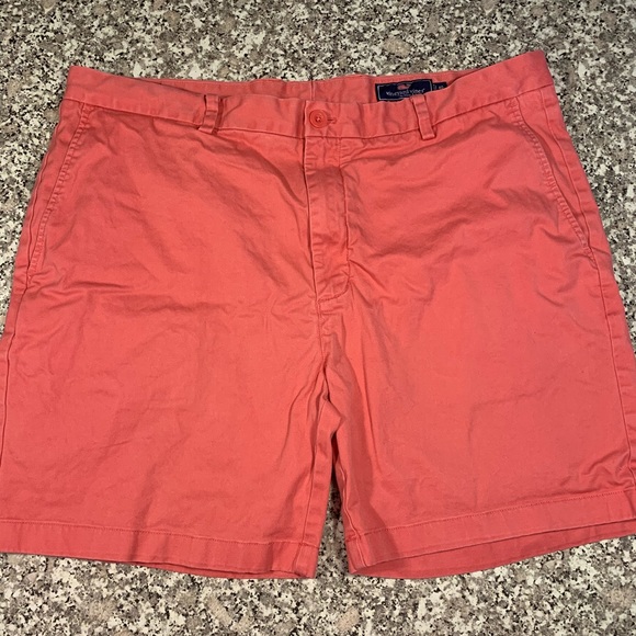Vineyard Vines Other - Vineyard Vines coral men’s shorts size 40 GUC